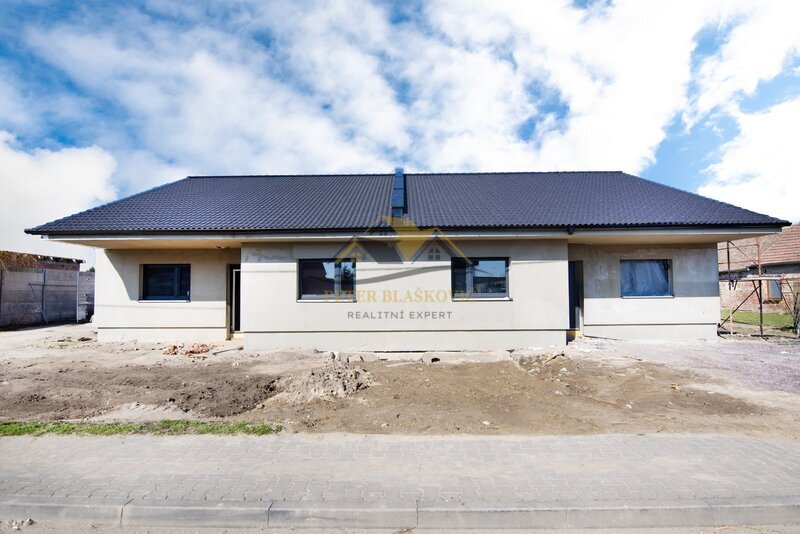 Prodej rodinného domu 4+kk, Hrabětice
