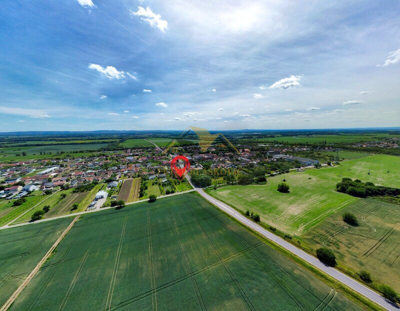Exkluzivní pozemek 2 783 m² s domem a developerským potenciálem na okraji Hrabětic