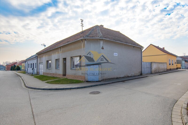 Rodinný dům s velkým potenciálem k rekonstrukci – Hrušovany nad Jevišovkou, ul. Zahradní